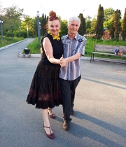 ​Танцевальная площадка в г.Арсеньев - магнит для пенсионеров
